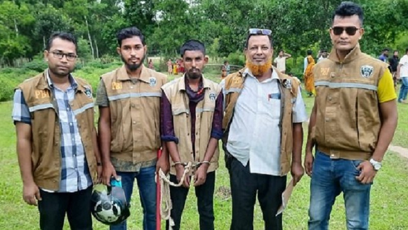 প্রেমিক-প্রেমিকাকে দেখে ফেলাই কাল হয়েছিলো শিশুটির