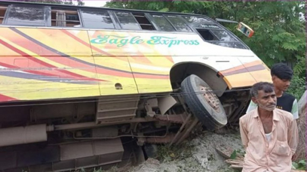 গভীর রাতে বাসে ডাকাতি-ধর্ষণের ঘটনায় জড়িতদের চিহ্নিত করেছে পুলিশ