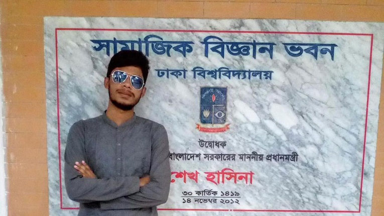 ঢাবির ছাত্র না হয়েও তিন বছর ধরে ক্লাস-পরীক্ষা দিয়েছেন, গিয়েছেন ট্যুরেও