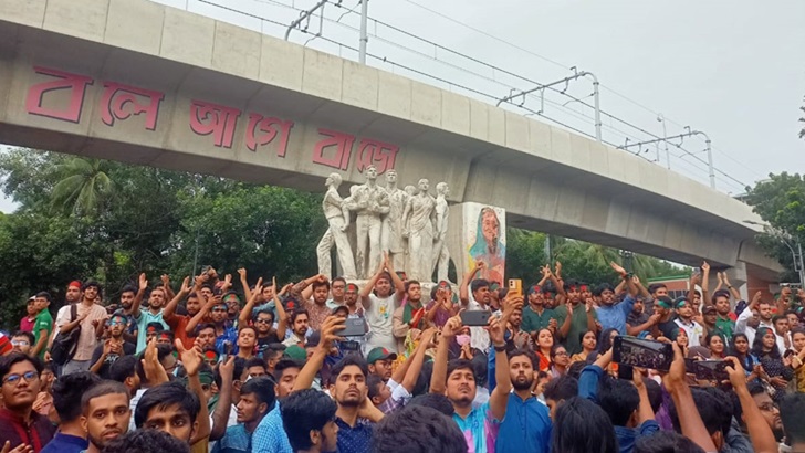 আন্তর্জাতিক অপরাধ ট্রাইব্যুনালে শেখ হাসিনার বিচার দাবি